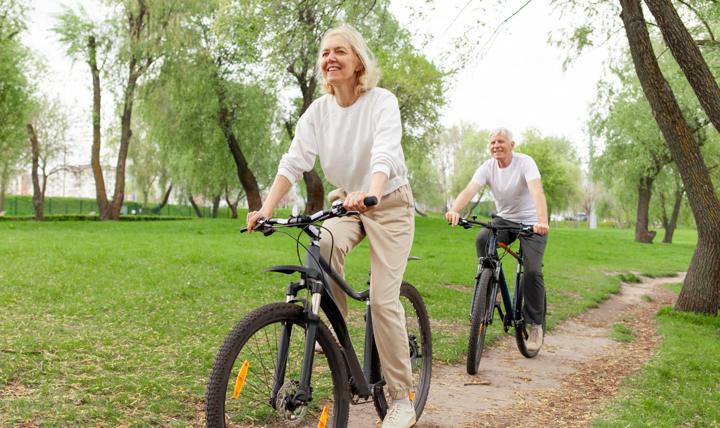 A couple enjoying a bike ride.